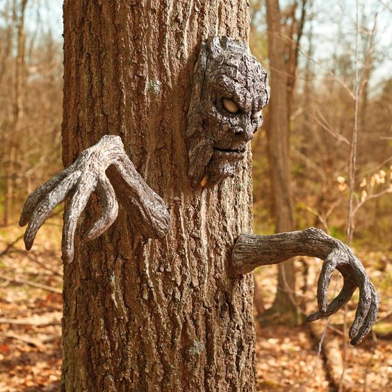 Unveiling the Mystery of the Sinister Sculptor: The Terrifying Tree's Enigmatic Tale‎ - Mnews