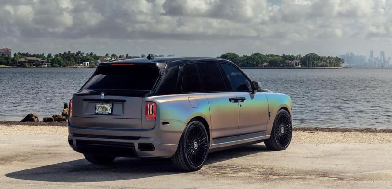 Lianko ramirez wraps rolls-royce cullinan in iridescent color