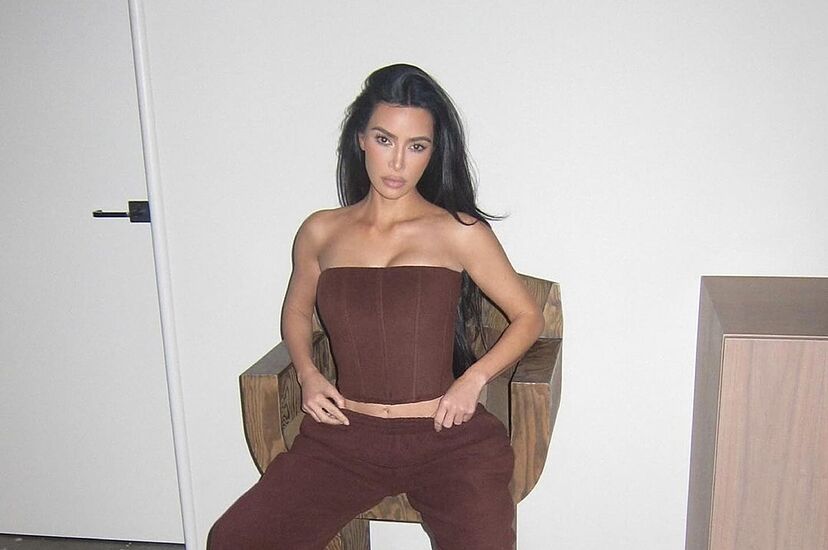 Is Kim Kardashian dating a player for the Chicago Bulls in silence?