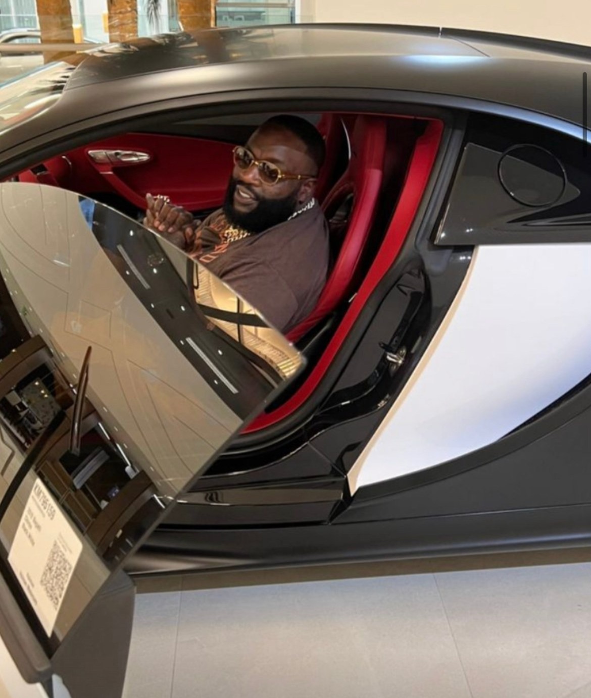 Rick Ross test drive the unique Bugatti Chiron, will it become the 101 in his supercar collection? WowwwW!