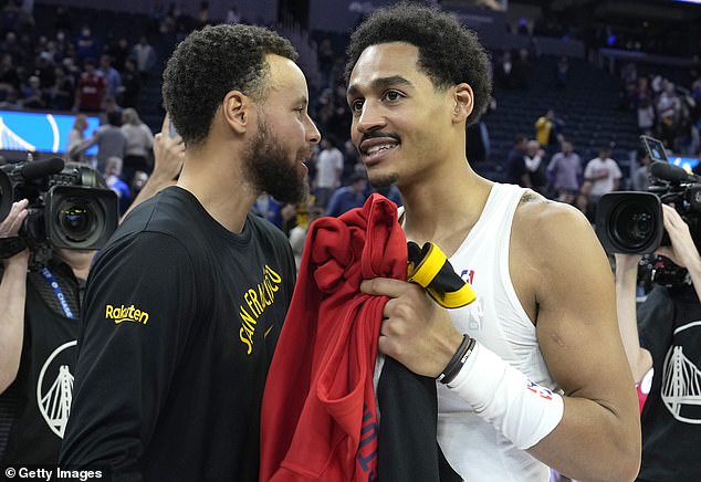 There were more hugs after the game as the hapless Wizards were beaten comfortably again