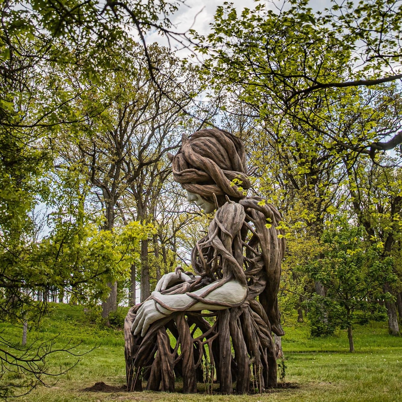 Dive into Awe: The Magical "UMI" Sculpture by Daniel Popper in Lisle, Illinois.