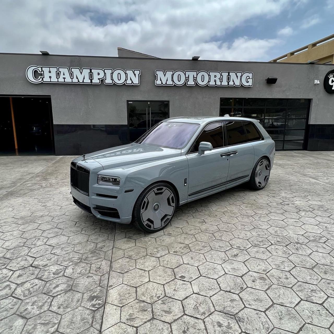 Bespoke Rolls-Royce Cullinan Black Badge: Luxury Meets Wild on 26-Inch Wheels