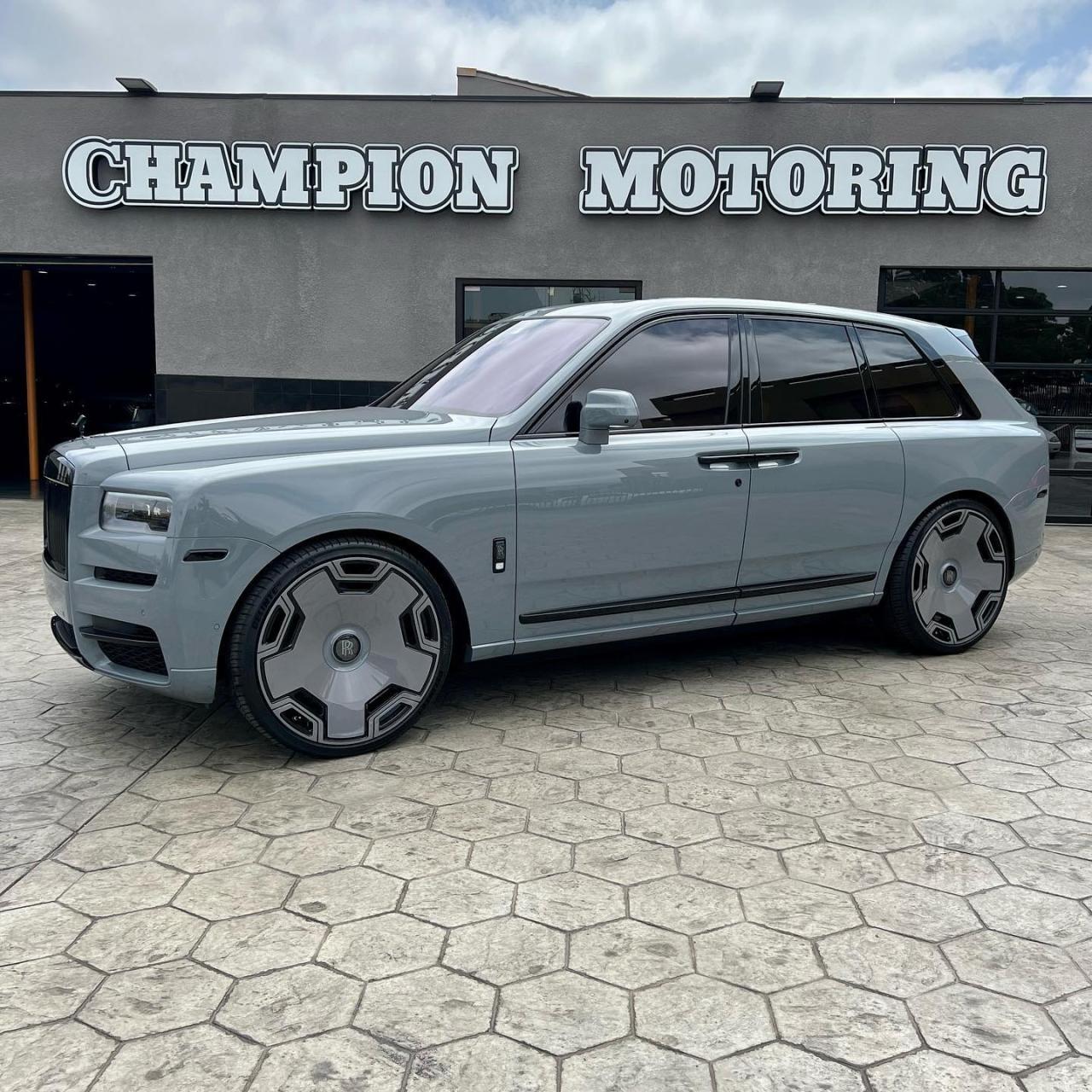 Bespoke Rolls-Royce Cullinan Black Badge: Luxury Meets Wild on 26-Inch Wheels