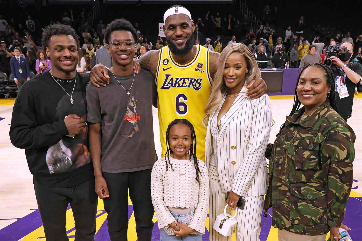 LeBron James Poses with Kids After Breaking NBA Scoring Record: Photo